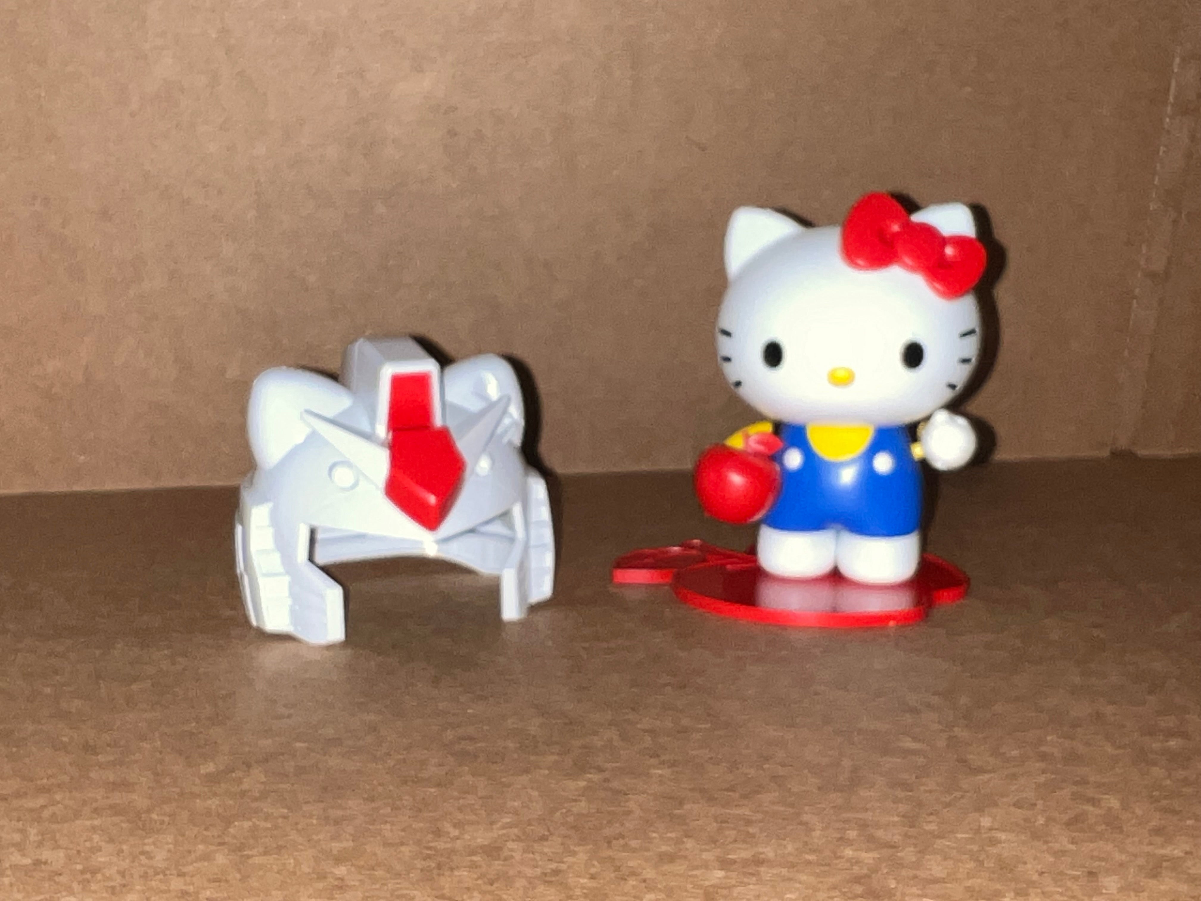 Gundam Hello Kitty and RX-78-2 Gundam SD-EX Standard Model Kit
